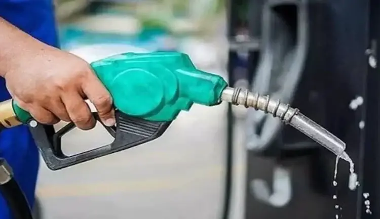 fuel attendant 750x433