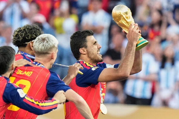 Spain players celebrate after defeating Argentina to win the FIFA World Cup 2026 final.