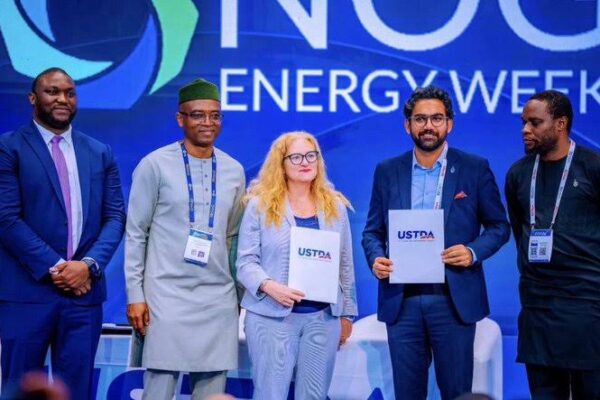 US and Nigerian officials strengthen cooperation on energy and digital infrastructure projects supported by USTDA.