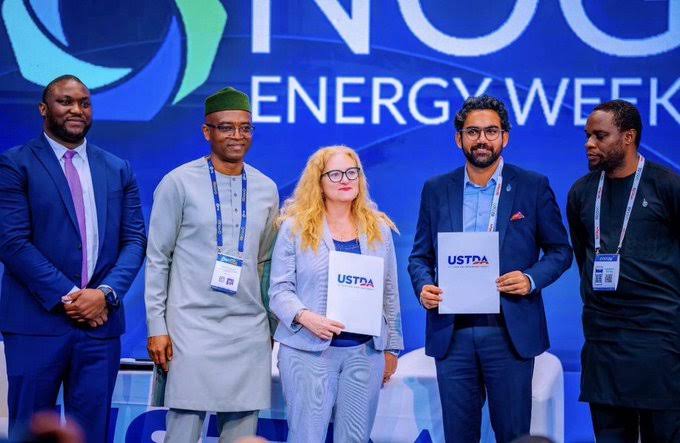 US and Nigerian officials strengthen cooperation on energy and digital infrastructure projects supported by USTDA.