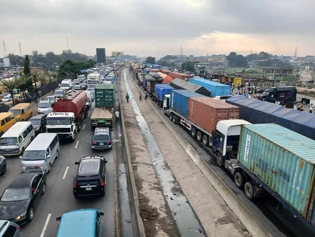 Heavy traffic gridlock on the Lagos-Ibadan Expressway near Kara Bridge